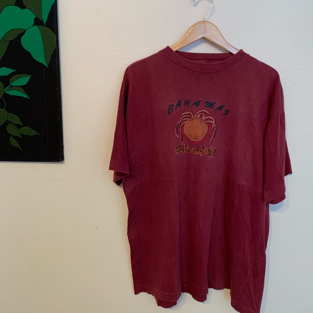 Bahamas embroidered tee